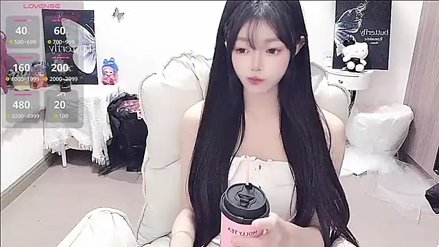 Snapshot of -EEBABY chatting on June 2026 01:14:01 PM -EEBABY online show from June 2026 01:14:01 PM