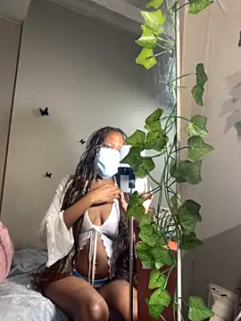 StrawberryXpeach online show from March 2026 05:23:02 PM