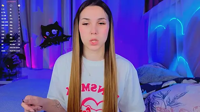 -CindyLou online show from October 2025 08:18:01 PM