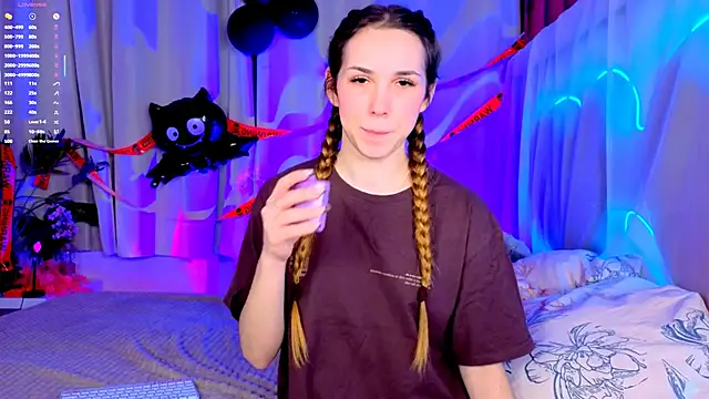 -CindyLou online show from October 2025 08:43:01 PM