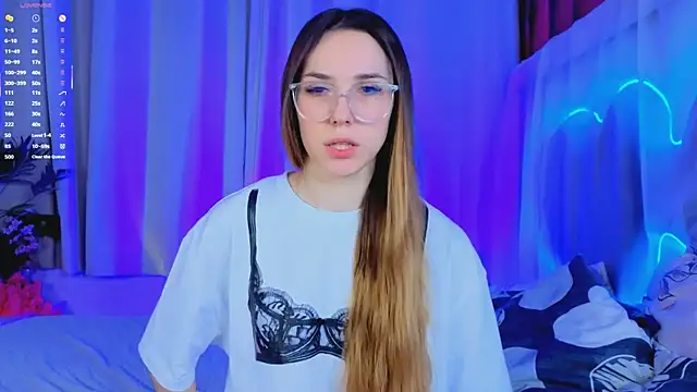 -CindyLou online show from December 2025 05:48:01 AM