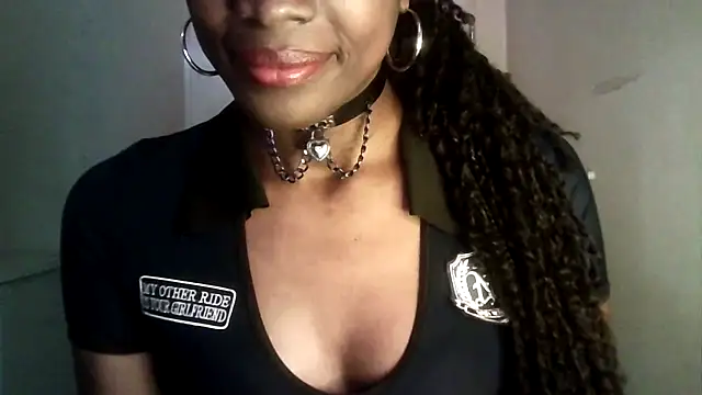 Chatdoll2 online show from November 2025 06:08:01 PM