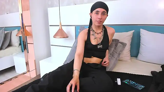 Ashkoreh online show from March 2026 08:48:01 PM