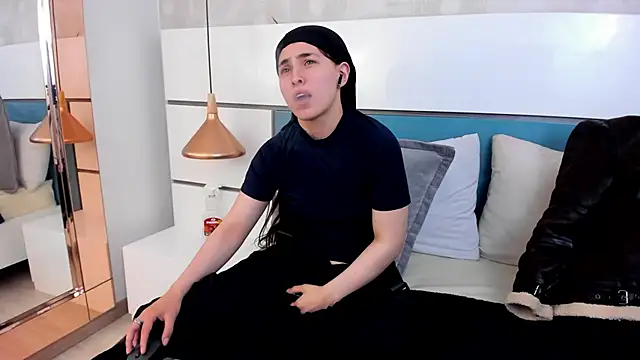 Ashkoreh online show from April 2026 06:42:02 PM