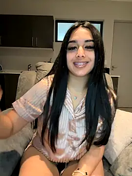 LilMisIndianx online show from October 2025 06:36:01 AM