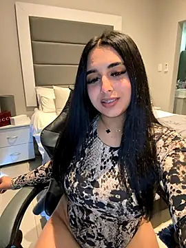 LilMisIndianx online show from November 2025 09:09:01 AM