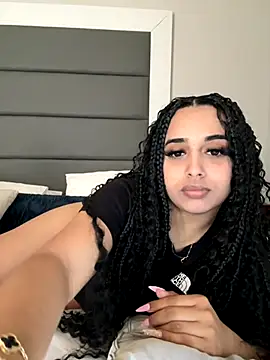 LilMisIndianx online show from December 2025 11:07:01 AM