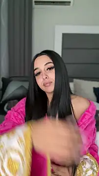 LilMisIndianx online show from April 2026 11:46:02 AM