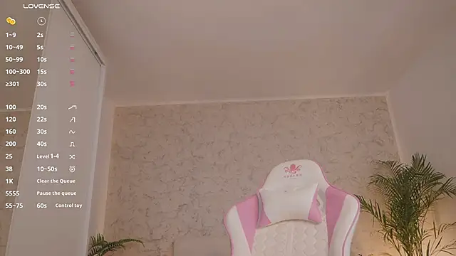 daisyblushh online show from April 2026 03:02:02 PM