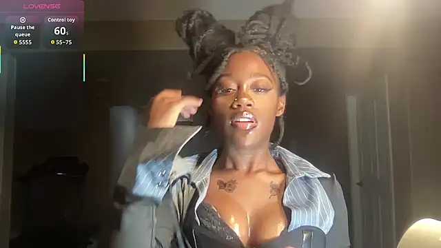 maskedgirl5005 online show from October 2025 11:44:02 PM