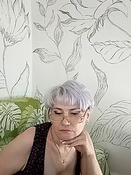 Catty Lady online show from September 2025 03:55:02 PM