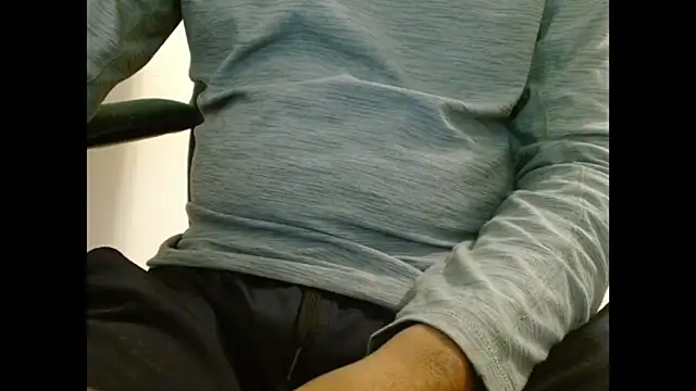 pranastro00 online show from November 2025 12:00:01 AM