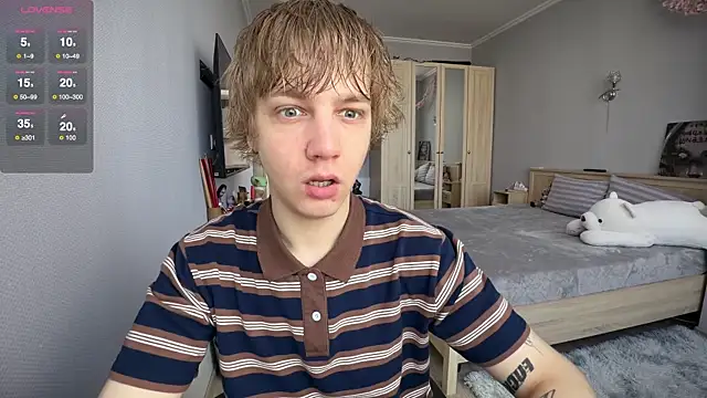Snapshot of olivertasty chatting on July 2026 11:47:01 AM olivertasty online show from July 2026 11:47:01 AM
