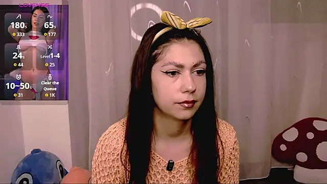 M1kaylaRaven online show from October 2025 03:37:02 AM