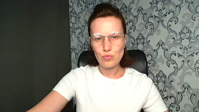 Kelly Kisss online show from June 2026 11:09:02 AM