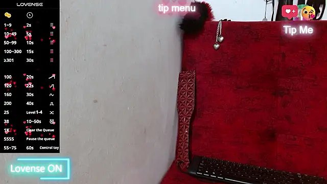 Snapshot of naomi_powel chatting on January 2026 03:32:01 AM naomi powel online show from January 2026 03:32:01 AM