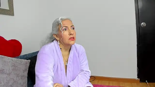 marilyn70 online show from November 2025 01:33:02 AM