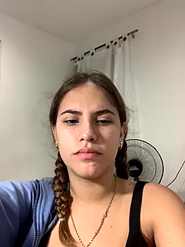 MiiluRosse online show from December 2025 12:06:01 AM