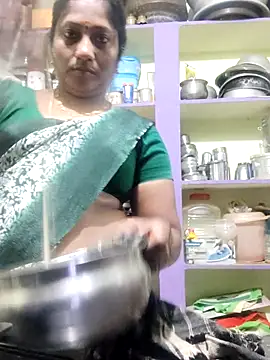 Snapshot of papukurty chatting on October 2025 03:25:01 PM papukurty online show from October 2025 03:25:01 PM