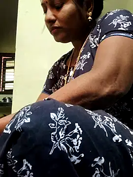 Snapshot of papukurty chatting on December 2025 06:08:02 AM papukurty online show from December 2025 06:08:02 AM