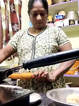 Snapshot of papukurty chatting on February 2026 02:38:01 AM papukurty online show from February 2026 02:38:01 AM