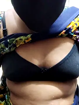 Snapshot of papukurty chatting on February 2026 05:01:01 PM papukurty online show from February 2026 05:01:01 PM