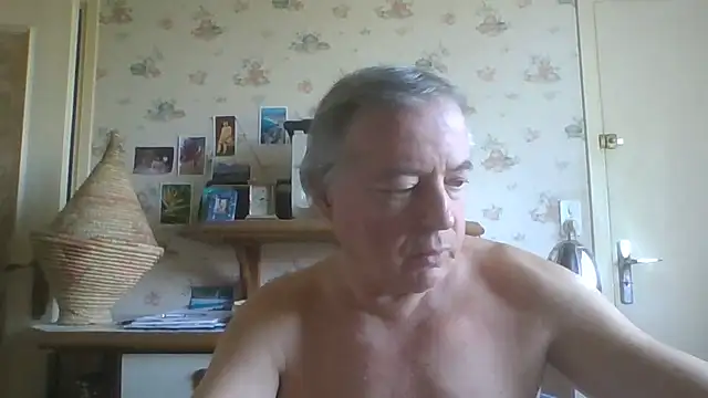 Snapshot of gegevincent chatting on April 2026 12:49:01 PM gegevincent online show from April 2026 12:49:01 PM
