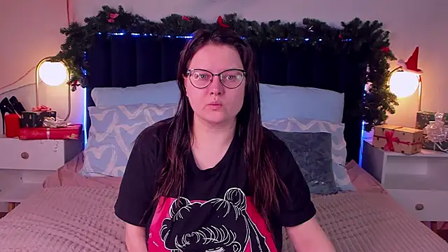 HelenDanvers online show from December 2025 12:27:01 AM