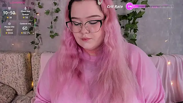  CandyM1lky  online show from May 2026 07:28:02 AM