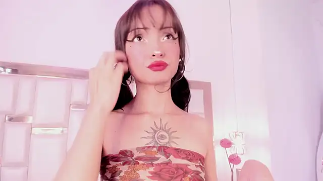 MaddieStark online show from November 2025 05:01:02 PM