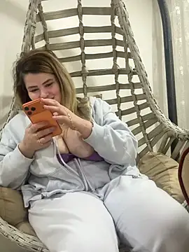 aydabella7777 online show from February 2026 06:37:02 PM