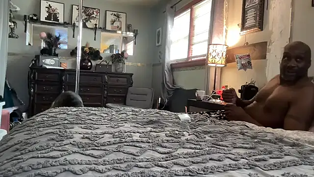 sexyred77713 online show from March 2026 07:10:02 PM