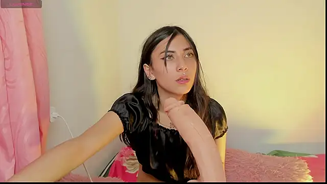 Alanaloiiss  online show from February 2026 06:48:02 AM