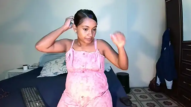 Snapshot of indiansweetflava chatting on February 2026 12:12:01 PM indiansweetflava online show from February 2026 12:12:01 PM