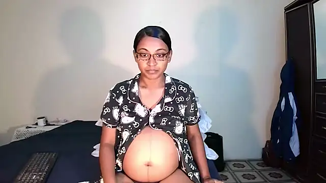 Snapshot of indiansweetflava chatting on February 2026 11:44:01 AM indiansweetflava online show from February 2026 11:44:01 AM