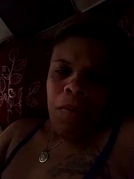 Snapshot of Esperanza_13 chatting on June 2026 02:11:02 AM Esperanza 13 online show from June 2026 02:11:02 AM