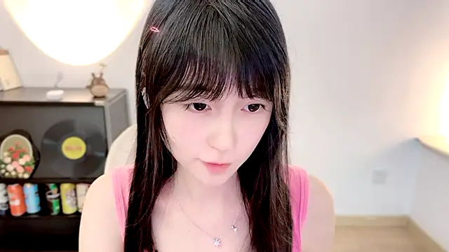 Onechestnut online show from July 2026 12:22:01 PM