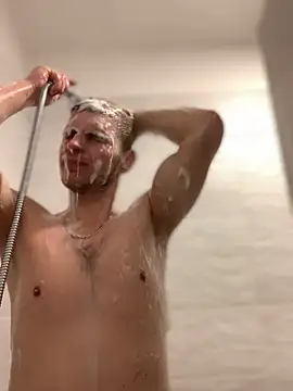 macho1347 online show from November 2025 04:01:01 AM