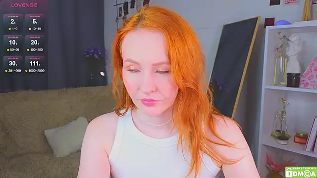 Snapshot of JoyceJones chatting on September 2025 07:19:02 PM JoyceJones online show from September 2025 07:19:02 PM