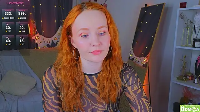 Snapshot of JoyceJones chatting on January 2026 08:34:01 PM JoyceJones online show from January 2026 08:34:01 PM