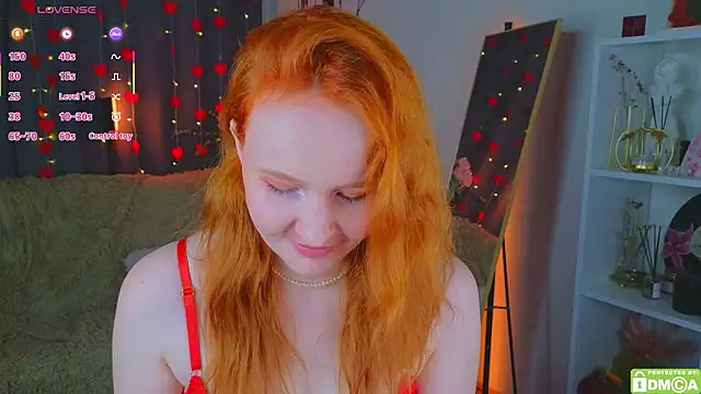 Snapshot of JoyceJones chatting on February 2026 08:27:01 PM JoyceJones online show from February 2026 08:27:01 PM