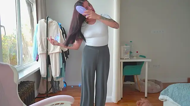 EwelynScott online show from November 2025 06:57:02 AM