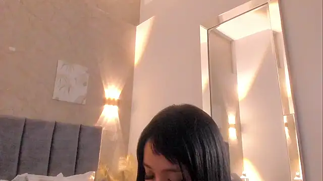 Lunaa bellaa online show from February 2026 07:51:02 PM