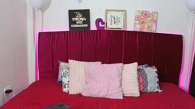 cuteeimy online show from June 2026 07:16:02 PM