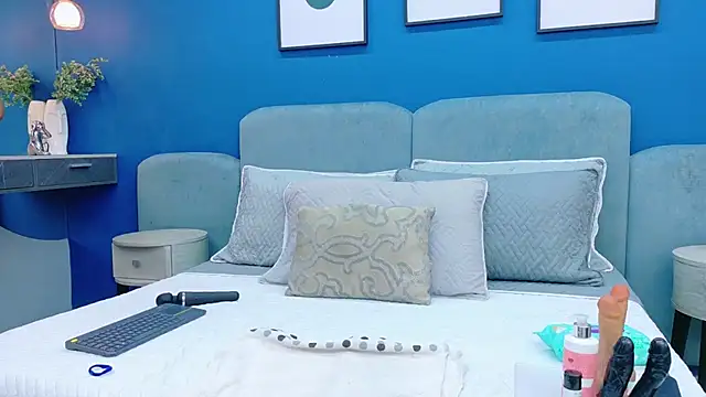 lixie peyton online show from December 2025 12:35:02 PM