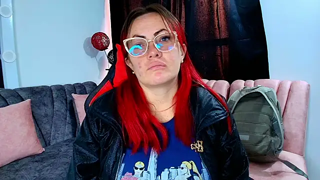 carolinhe  online show from September 2025 07:37:02 PM