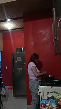 carolinhe  online show from October 2025 04:47:01 PM