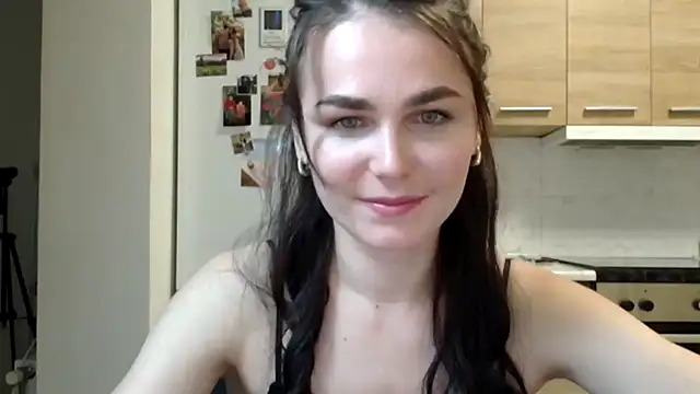 Silviaa a online show from October 2025 07:36:02 PM