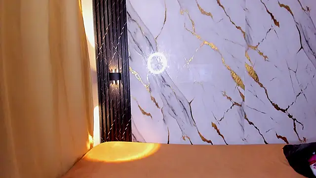 Alaia Gutierrez online show from November 2025 09:48:02 PM