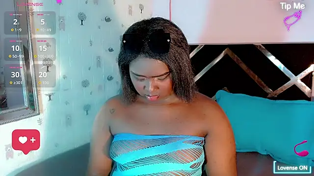 Snapshot of TheperfectblackTS chatting on July 2026 12:06:02 AM TheperfectblackTS online show from July 2026 12:06:02 AM